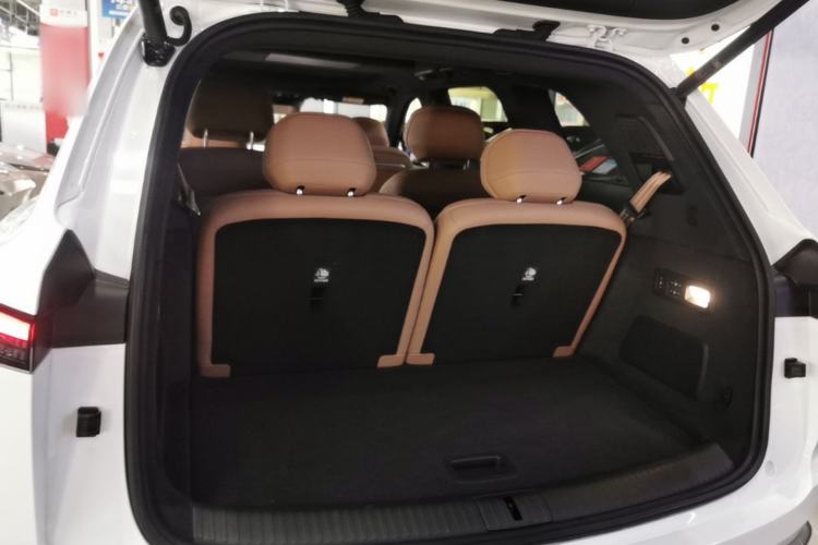 Used ONVO Luxeed L90 2025 Model Ultra Six-Seater 60-degree Battery Edition Trunk