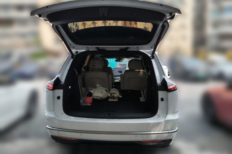 Used ONVO Luxeed L90 2025 Model—Max Six-Seater Version Trunk