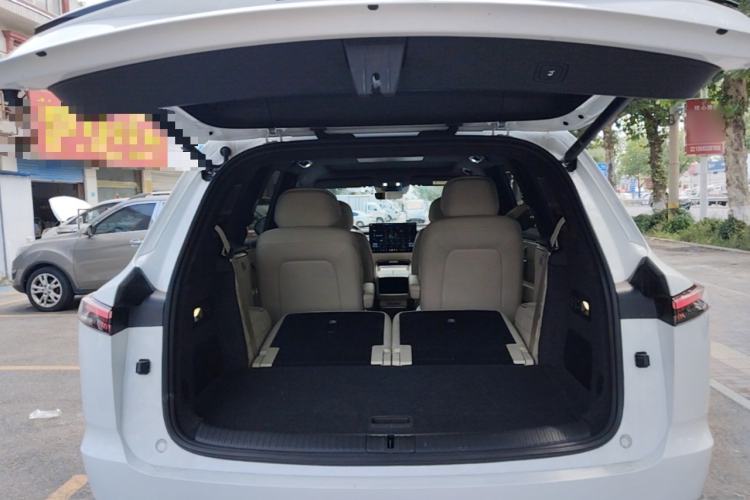 Used ONVO Luxeed L90 2025 Model—Max Six-Seater Version Trunk