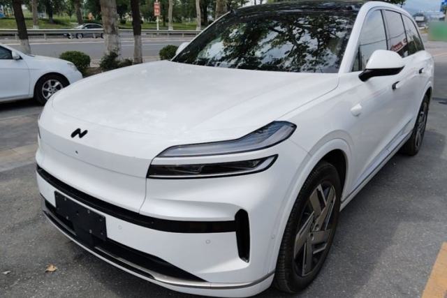 Used ONVO Luxeed L90 2025 Model—Max Six-Seater Version