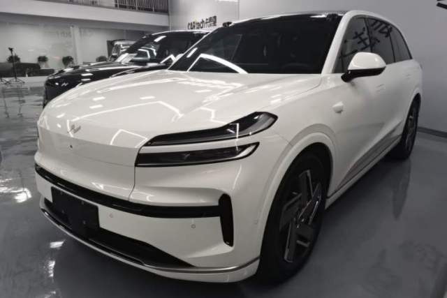 Used ONVO Luxeed L90 2025 Model—Max Six-Seater Version