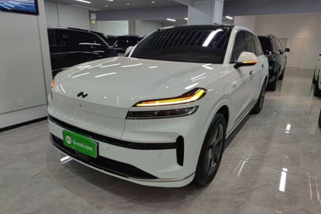 Used ONVO Luxeed L90 2025 Model—Pro Six-Seater Version