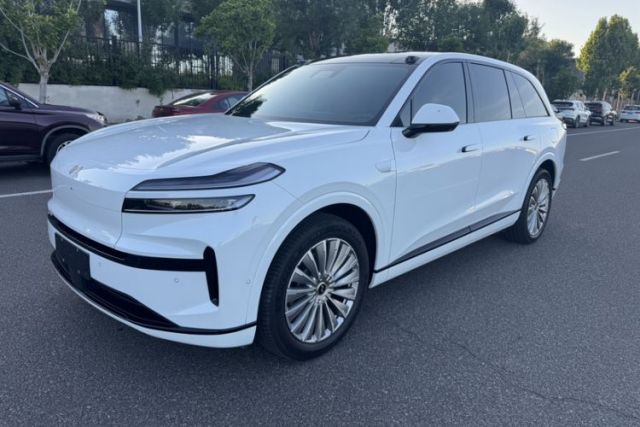 Used ONVO Luxeed L90 2025 Model—Ultra Six-Seater Version