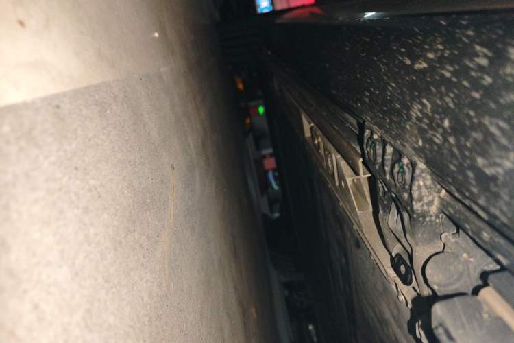 Used ONVO Luxeed L90 2025 Model Max Six-Seater 60-degree Battery Edition Chassis Front Right