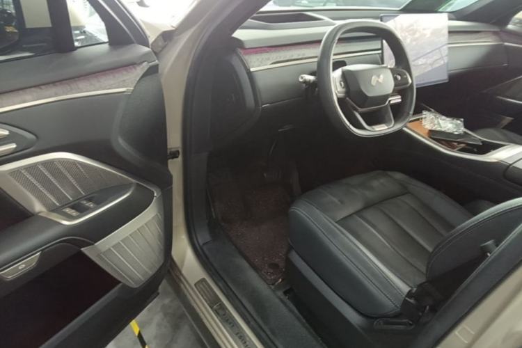 Used ONVO Luxeed L90 2025 Model—Pro Six-Seater Version Driver Seat