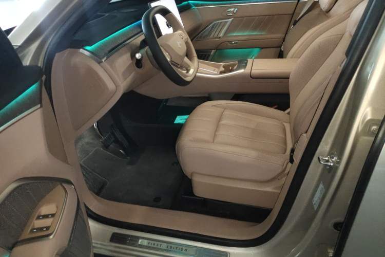 Used ONVO Luxeed L90 2025 Model—Max Six-Seater Version Driver Seat