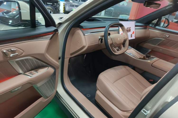 Used ONVO Luxeed L90 2025 Model—Pro Six-Seater Version Driver Seat