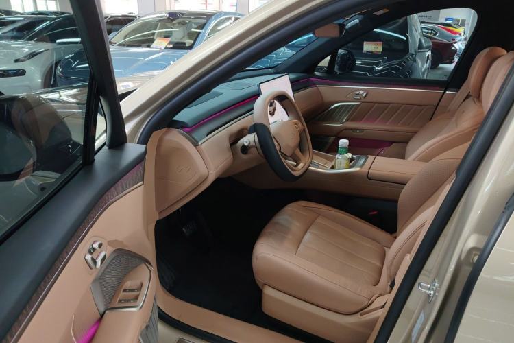 Used ONVO Luxeed L90 2025 Model—Max Six-Seater Version Driver Seat