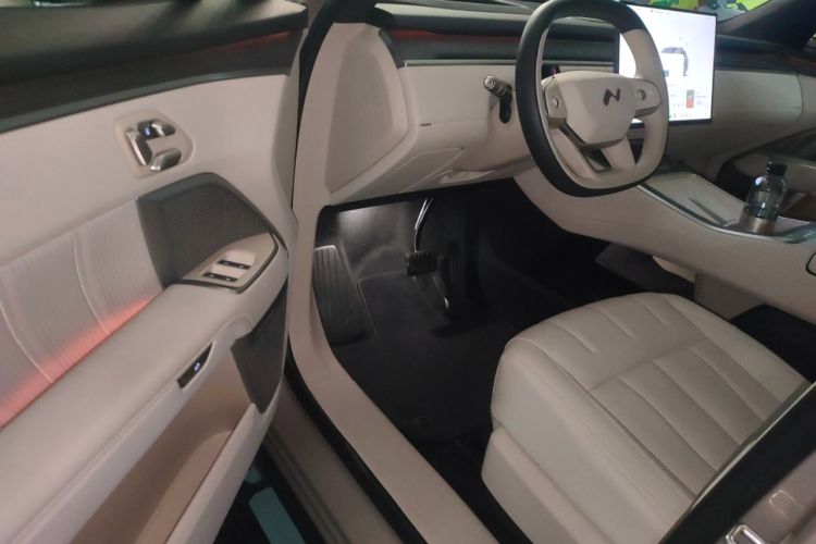 Used ONVO Luxeed L90 2025 Model—Ultra Six-Seater Version Driver Seat