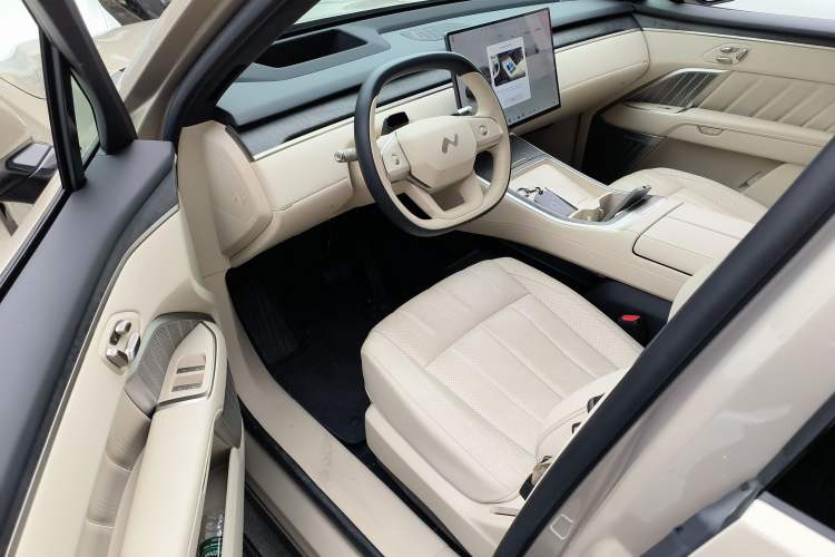 Used ONVO Luxeed L90 2025 Model—Ultra Six-Seater Version Driver Seat