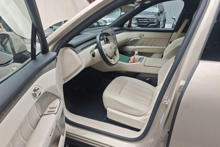 Used ONVO Luxeed L90 2025 Model—Max Six-Seater Version Driver Seat