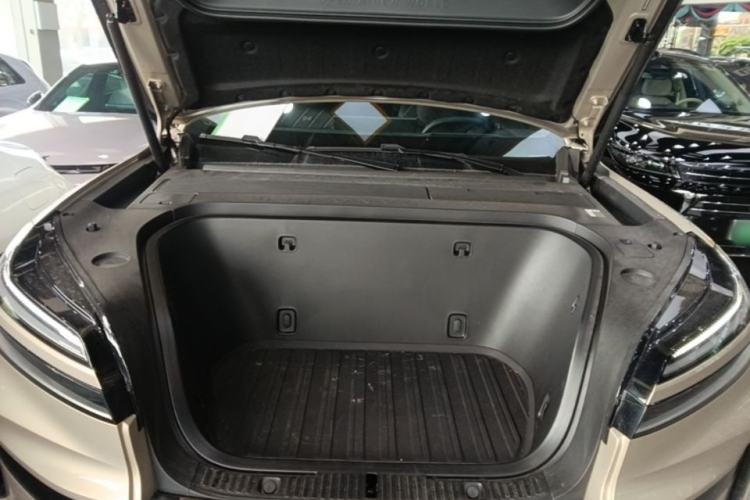 Used ONVO Luxeed L90 2025 Model—Pro Six-Seater Version Engine Bay