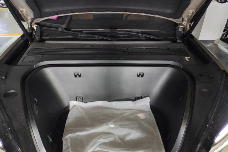 Used ONVO Luxeed L90 2025 Model—Max Six-Seater Version Engine Bay