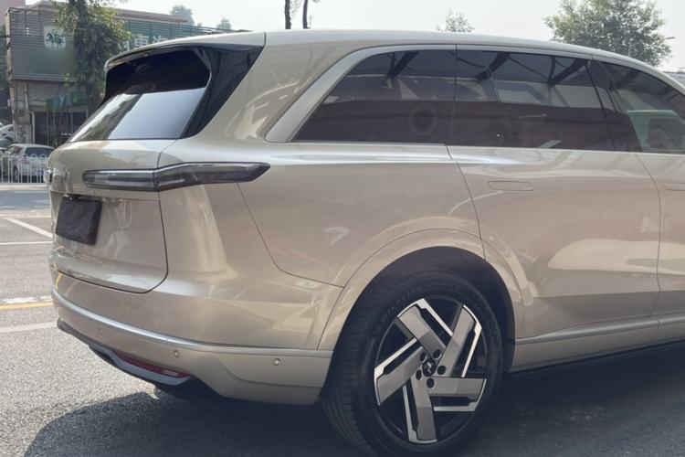 Used ONVO Luxeed L90 2025 Model—Ultra Six-Seater Version Exterior 11