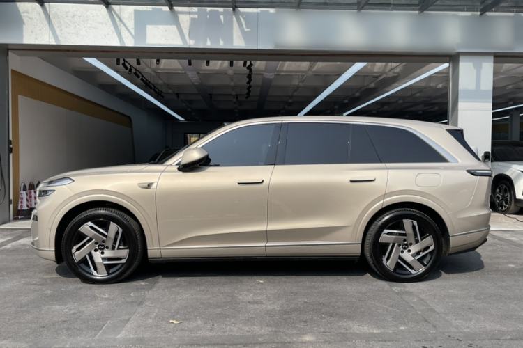 Used ONVO Luxeed L90 2025 Model—Ultra Six-Seater Version Exterior 2
