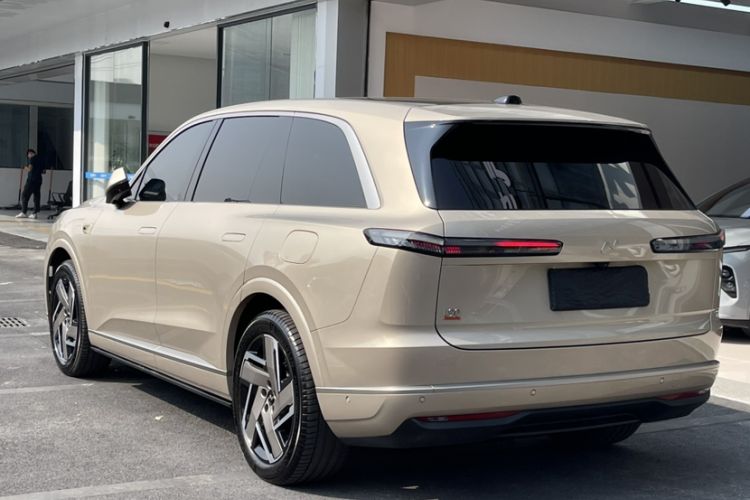 Used ONVO Luxeed L90 2025 Model—Ultra Six-Seater Version Exterior 3