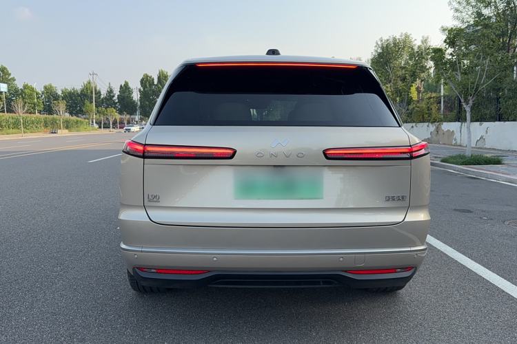 Used ONVO Luxeed L90 2025 Model—Max Six-Seater Version Exterior 4