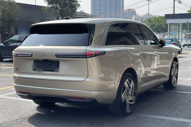 Used ONVO Luxeed L90 2025 Model—Ultra Six-Seater Version Exterior 5