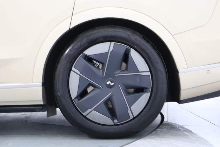 Used ONVO Luxeed L90 2025 Model—Max Seven-Seater Version Exterior 6