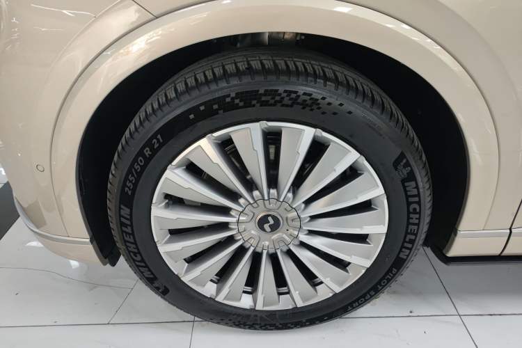 Used ONVO Luxeed L90 2025 Model—Ultra Six-Seater Version Exterior 7