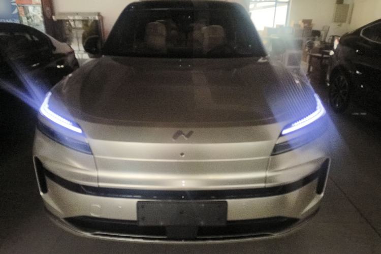 Used ONVO Luxeed L90 2025 Model—Max Six-Seater Version Front