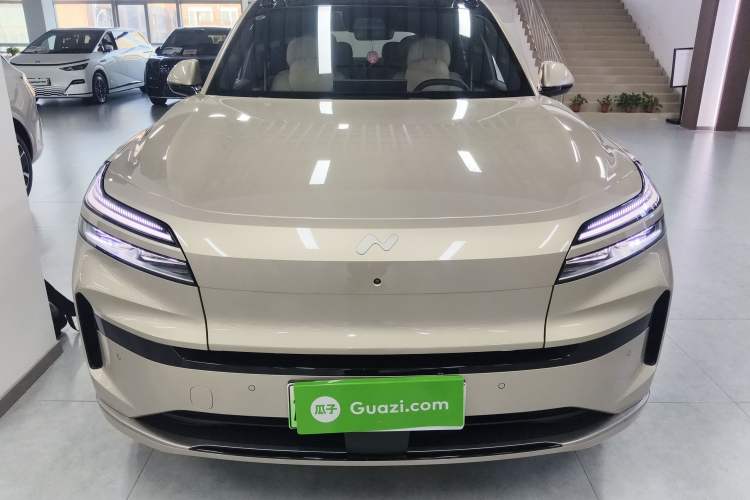 Used ONVO Luxeed L90 2025 Model—Ultra Six-Seater Version Front