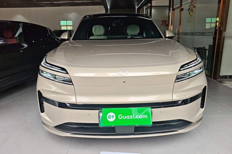 Used ONVO Luxeed L90 2025 Model—Pro Six-Seater Version Front