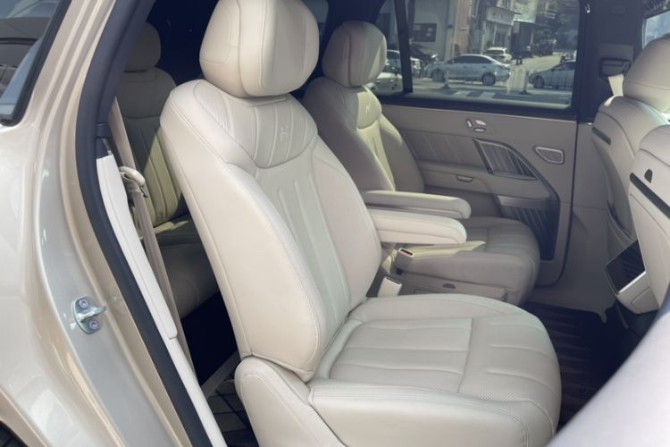 Used ONVO Luxeed L90 2025 Model—Ultra Six-Seater Version Interior 12