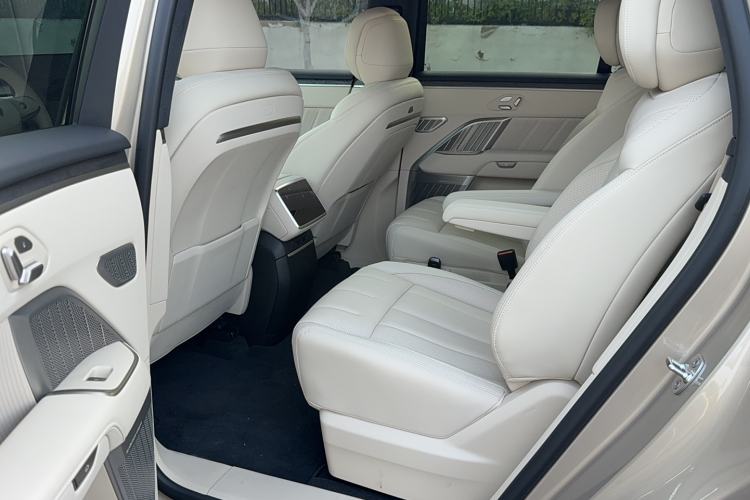 Used ONVO Luxeed L90 2025 Model—Max Six-Seater Version Interior 2