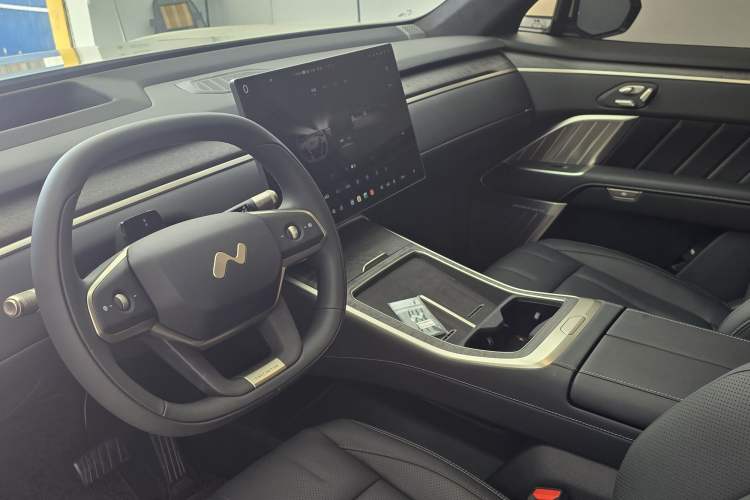 Used ONVO Luxeed L90 2025 Model—Ultra Six-Seater Version Interior 3