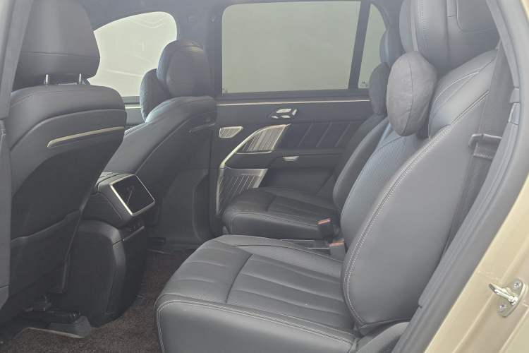 Used ONVO Luxeed L90 2025 Model—Ultra Six-Seater Version Interior 4