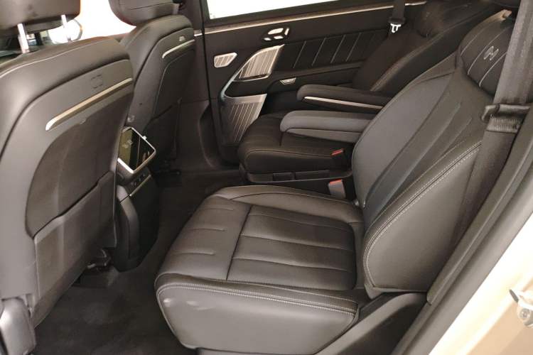 Used ONVO Luxeed L90 2025 Model—Ultra Six-Seater Version Interior 4