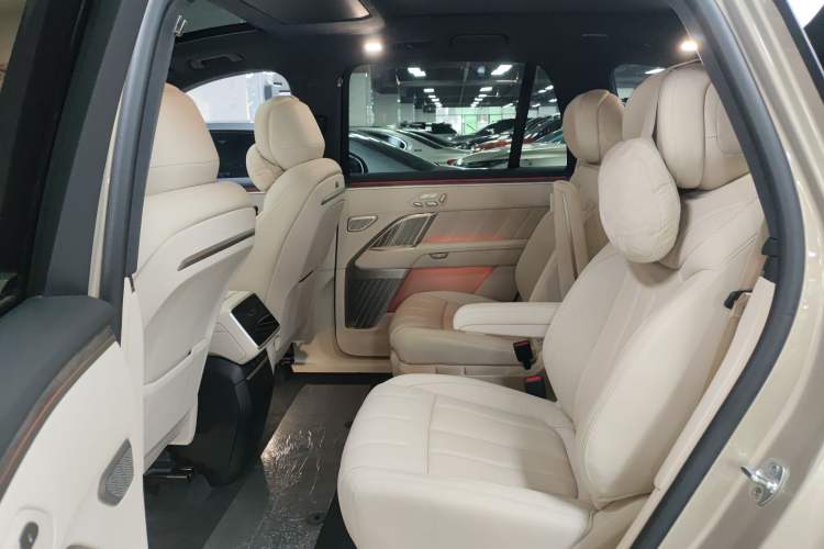 Used ONVO Luxeed L90 2025 Model—Ultra Six-Seater Version Interior 4