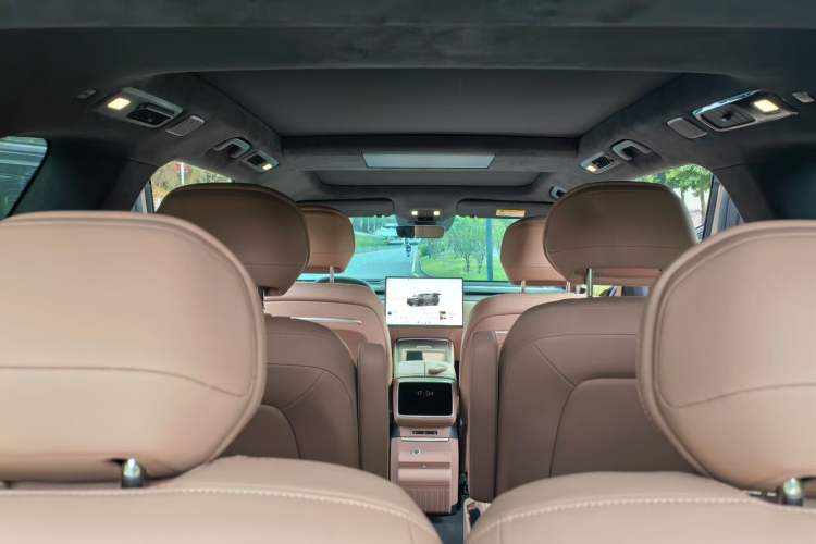 Used ONVO Luxeed L90 2025 Model—Max Six-Seater Version Interior 4