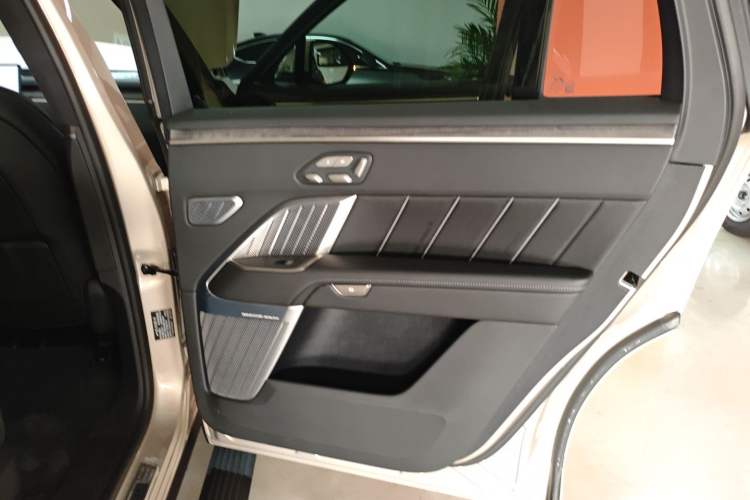 Used ONVO Luxeed L90 2025 Model—Ultra Six-Seater Version Interior 6