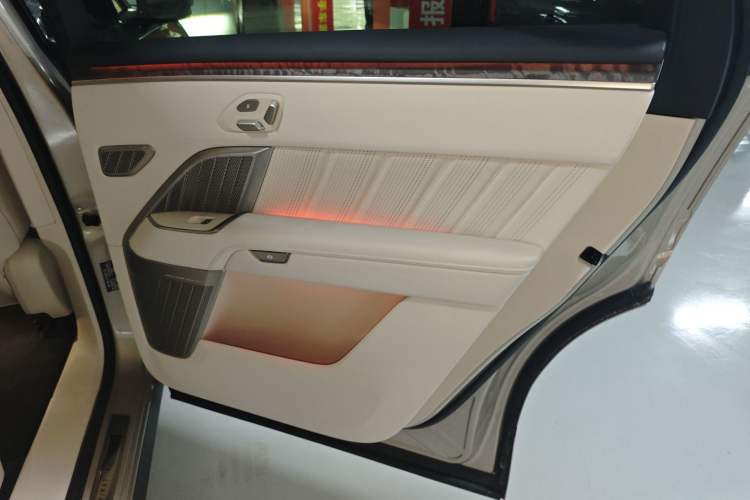 Used ONVO Luxeed L90 2025 Model—Max Six-Seater Version Interior 6