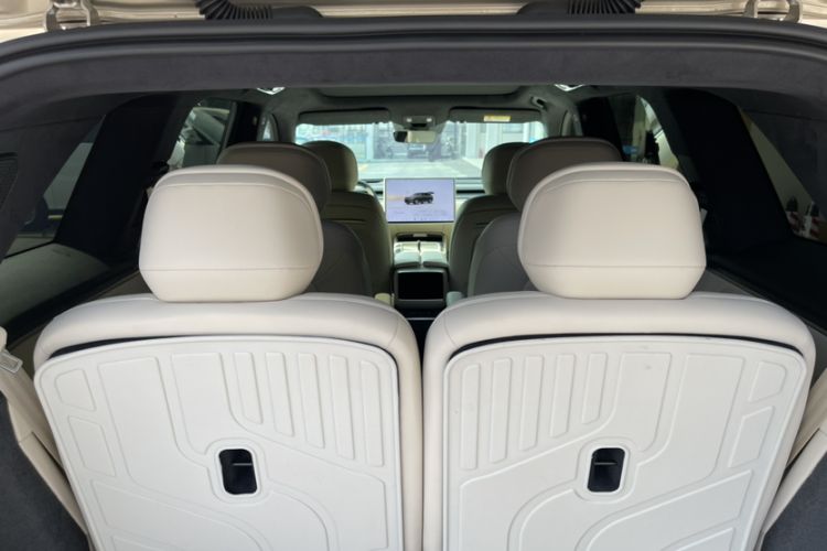 Used ONVO Luxeed L90 2025 Model—Ultra Six-Seater Version Interior 9