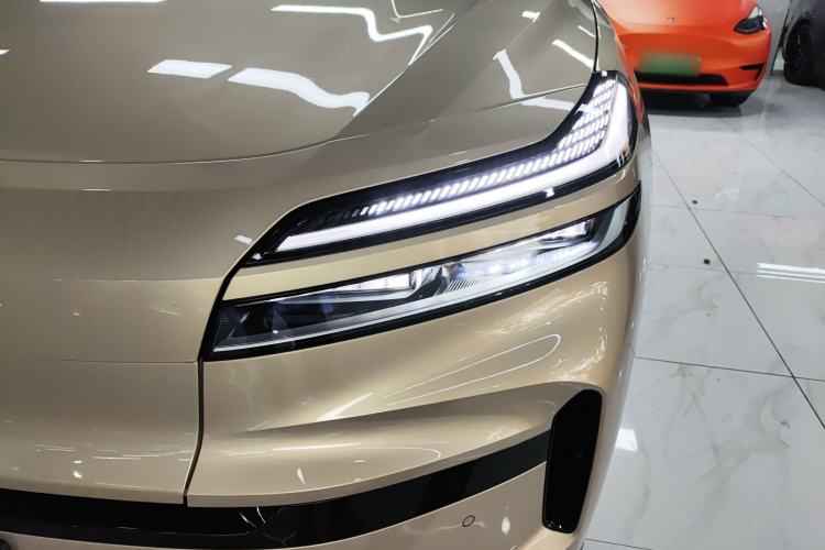 Used ONVO Luxeed L90 2025 Model—Ultra Six-Seater Version Left Front Headlight