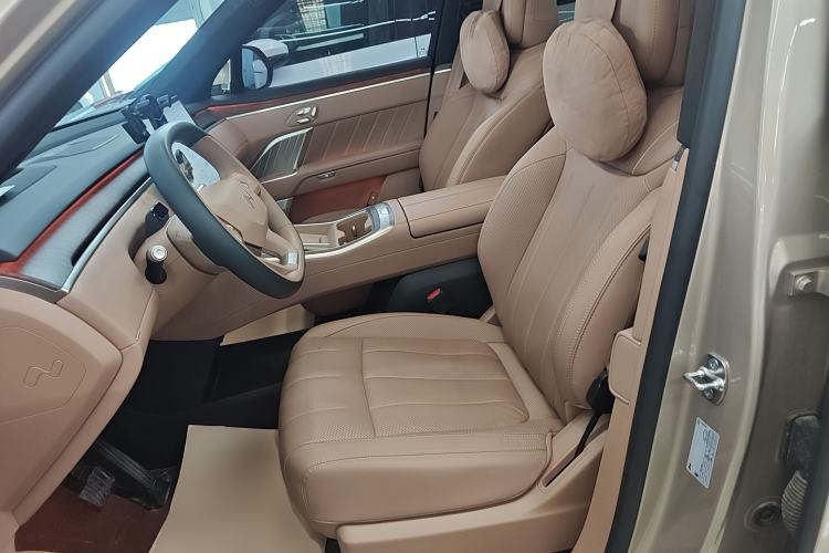 Used ONVO Luxeed L90 2025 Model—Max Six-Seater Version Left Front Seat