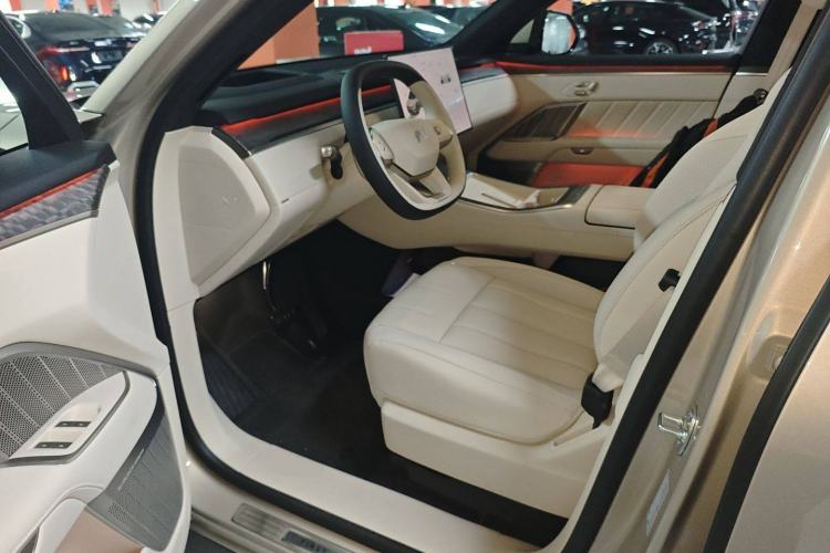 Used ONVO Luxeed L90 2025 Model—Max Six-Seater Version Left Front Seat