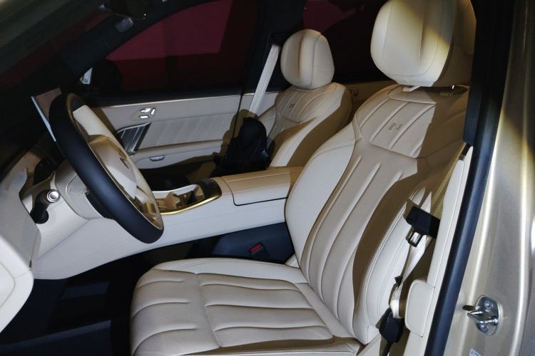Used ONVO Luxeed L90 2025 Model—Ultra Six-Seater Version Left Front Seat
