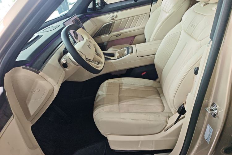 Used ONVO Luxeed L90 2025 Model—Pro Six-Seater Version Left Front Seat