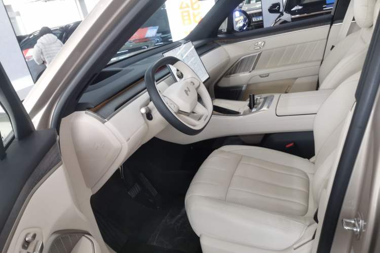 Used ONVO Luxeed L90 2025 Model—Max Six-Seater Version Left Front Seat
