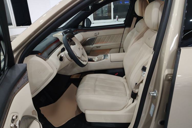 Used ONVO Luxeed L90 2025 Model—Max Six-Seater Version Left Front Seat