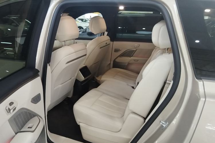 Used ONVO Luxeed L90 2025 Model—Max Seven-Seater Version Left Rear Seat