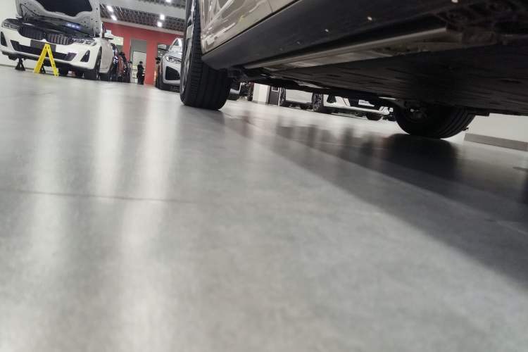 Used ONVO Luxeed L90 2025 Model—Ultra Six-Seater Version Left Side Sill