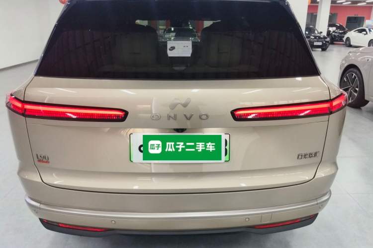 Used ONVO Luxeed L90 2025 Model—Ultra Six-Seater Version Rear