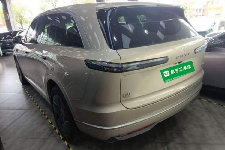 Used ONVO Luxeed L90 2025 Model—Pro Six-Seater Version Rear Left 45 Deg