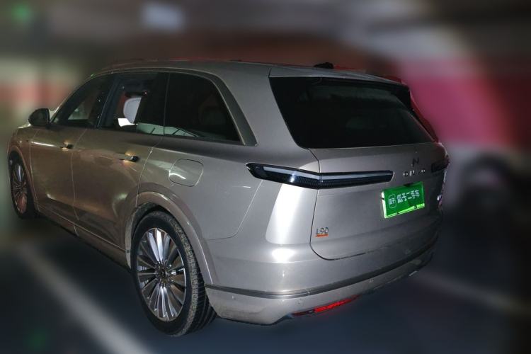 Used ONVO Luxeed L90 2025 Model—Ultra Six-Seater Version Rear Left 45 Deg