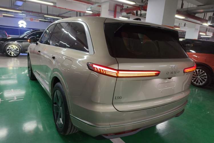 Used ONVO Luxeed L90 2025 Model—Pro Six-Seater Version Rear Left 45 Deg